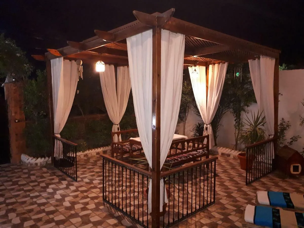 Angel Eyes House Appartement Luxor